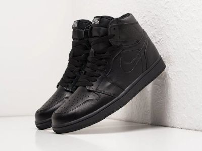 Лот: 19586274. Фото: 1. Кроссовки Nike Air Jordan 1 Mid... Кеды, кроссовки, слипоны