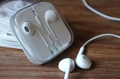 Лот: 11241672. Фото: 1. Наушники аpple EarPods оригинал... Наушники, гарнитуры