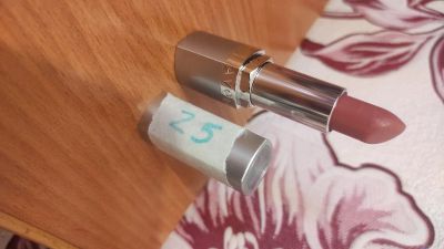 Лот: 17359303. Фото: 1. Помада 25 Эйвон. Макияж