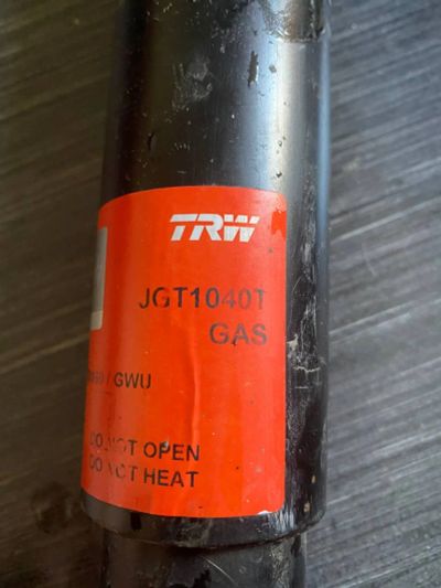 Лот: 19237821. Фото: 1. Амортизатор задний TRW jgt1040t... Ходовая, подвеска, рулевое управление