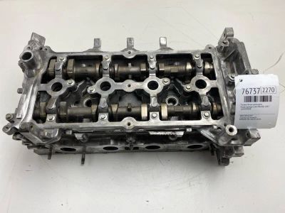 Лот: 21113817. Фото: 1. Головка блока цилиндров Nissan... Двигатель и элементы двигателя