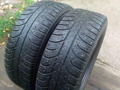 Лот: 10408695. Фото: 1. 205/65/R15 - пара Bridgestone... Шины