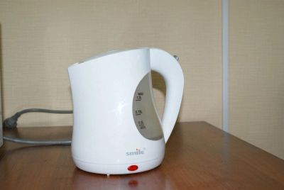 Лот: 3051901. Фото: 1. Чайник SMILE. Чайники, кофемашины, кулеры