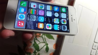 Лот: 5030911. Фото: 1. Apple IPhone 5 16Gb White обмен... Смартфоны