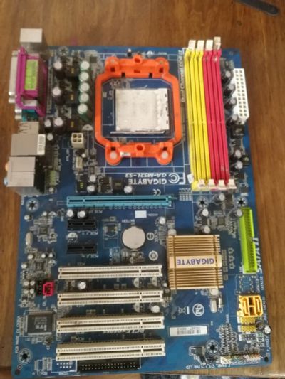 Лот: 16395706. Фото: 1. Материнская плата gigabyte ga-m52l-s3. Материнские платы