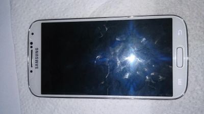Лот: 4874343. Фото: 1. Samsung Galaxy S4. Смартфоны