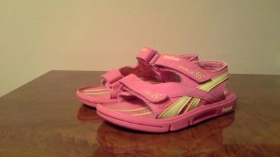 Лот: 3125391. Фото: 1. Фирменные босоножки REEBOK р-р... Босоножки