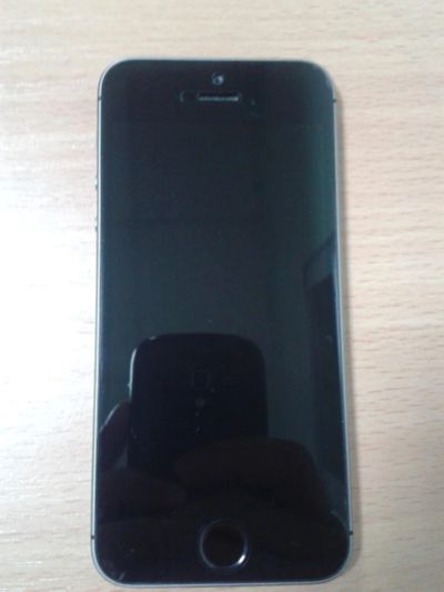 Лот: 6669333. Фото: 1. iPhone 5s 16GB Space Gray. Смартфоны