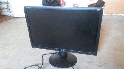 Лот: 7068920. Фото: 1. Монитор LG Flatron W2234S. ЖК-мониторы