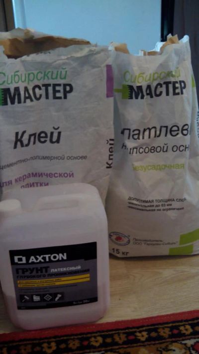Лот: 4125537. Фото: 1. Шпатлевка, клей, 3 в 1 остатки... Смеси, шпатлевки, цемент