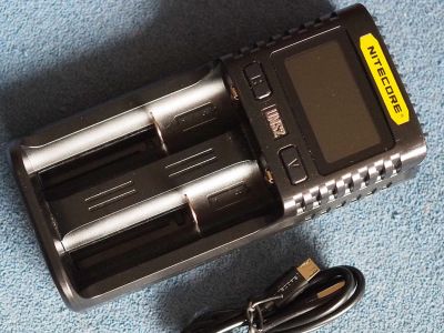 Лот: 25778209. Фото: 1. Nitecore UMS-2 Зарядное аккумуляторов. Зарядные устройства, блоки питания для бытовой техники
