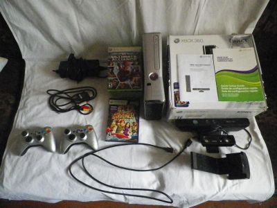 Лот: 2970458. Фото: 1. Xbox 360 slim Halo limited edition... Игровые приставки, консоли