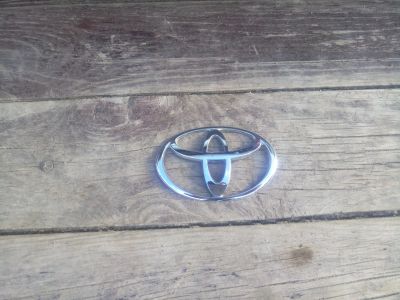 Лот: 11919140. Фото: 1. Эмблема Toyota оригинал. Кузов