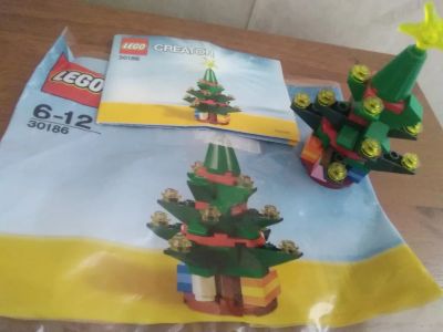 Лот: 18434966. Фото: 1. LEGO Лего "Рождественская ёлочка... Гирлянды, шарики, новогодние аксессуары