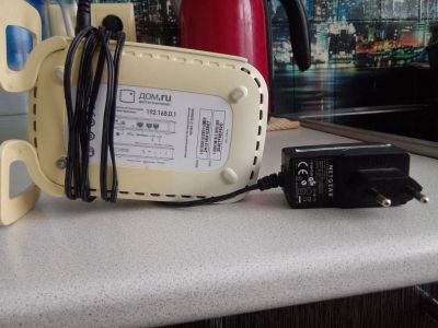 Лот: 25313462. Фото: 1. WiFi роутер Netgear WNR612. WiFi, Bluetooth адаптеры