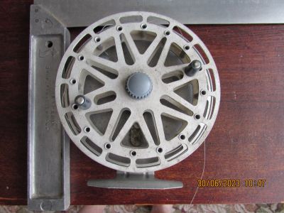 Лот: 20563133. Фото: 1. Рыболовные катушка. Катушки, комплектующие