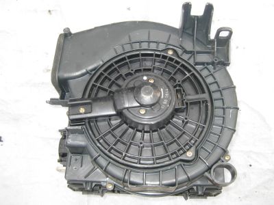 Лот: 10776137. Фото: 1. Мотор печки Toyota Arito JZS161. Электрооборудование