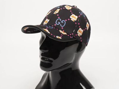 Лот: 22156651. Фото: 1. Кепка Gucci. Шарфы, платки