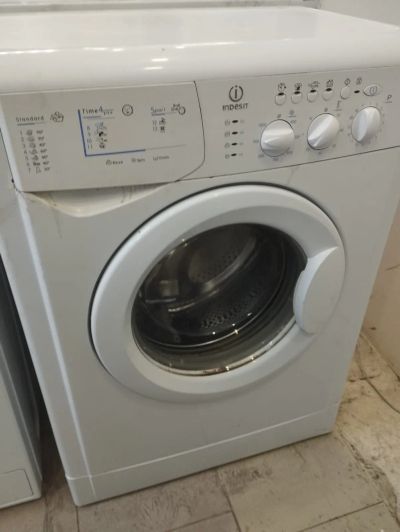 Лот: 23228790. Фото: 1. Стиральная машина Indesit WIL... Запчасти для остальной бытовой техники
