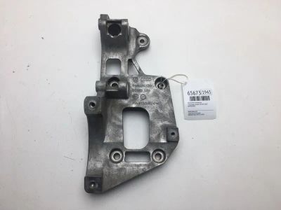 Лот: 20404014. Фото: 1. Кронштейн генератора Volkswagen... Кузов