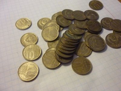 Лот: 21039089. Фото: 1. 10-копеечные монеты СССР, 1981-82... Россия и СССР 1917-1991 года