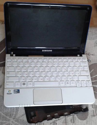 Лот: 3294026. Фото: 1. Нетбук Samsung NC110. Экран 10... Ноутбуки
