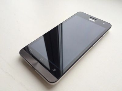 Лот: 6356607. Фото: 1. Asus ZenFone 5 16gb отличное состояние... Смартфоны