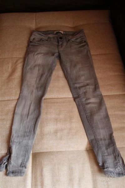 Лот: 1661219. Фото: 1. Джинсы Bershka размер 34. Джинсы