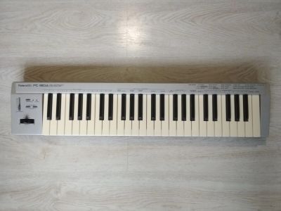Лот: 14761667. Фото: 1. Midi клавиатура Roland PC - 180... MIDI-оборудование