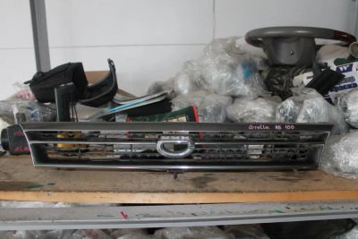 Лот: 4143677. Фото: 1. Решетка радиатора Toyota Corolla... Кузов