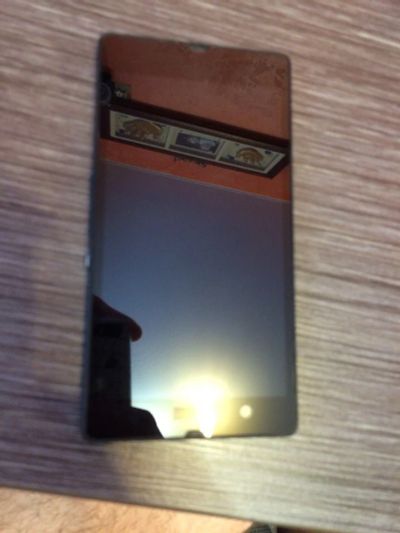 Лот: 6692881. Фото: 1. Sony Xperia Z Черный. Смартфоны