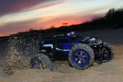 Лот: 12499661. Фото: 1. Traxxas Summit 1:10. Автомоделизм