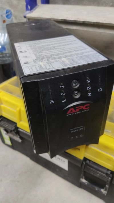 Лот: 18420747. Фото: 1. ИБП APC Smart UPS 750. ИБП, аккумуляторы для ИБП