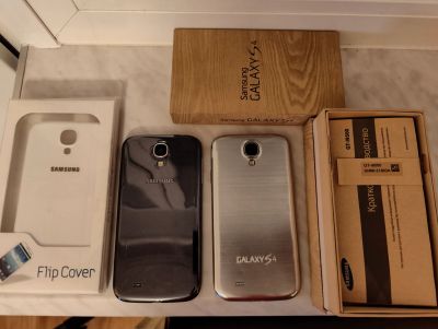 Лот: 21987027. Фото: 1. 2 Samsung galaxy s4. Смартфоны