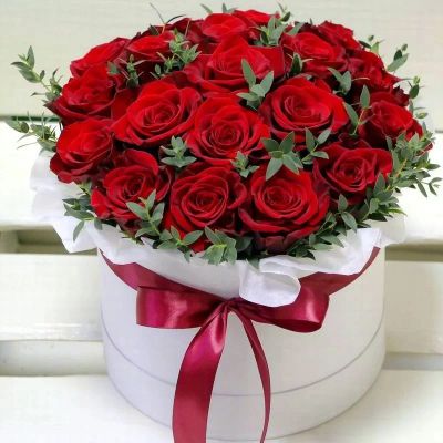 Лот: 10532449. Фото: 1. Лот № 309 Коробочка с розами. Свежие цветы