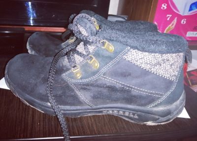 Лот: 16082191. Фото: 1. Черные замшевые ботинки Merrell. Ботинки, полуботинки