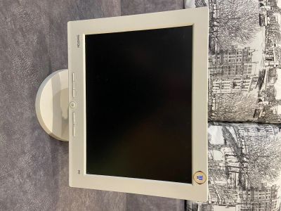 Лот: 16293789. Фото: 1. Монитор Samsung Samtron 51S. ЖК-мониторы