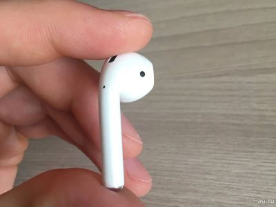 Лот: 18544766. Фото: 1. Наушник AirPods 1 поколения. Наушники, гарнитуры