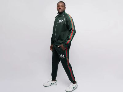 Лот: 24977080. Фото: 1. Спортивный костюм Gucci x Adidas. Спортивные костюмы