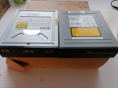 Лот: 21134405. Фото: 1. Два привода асус и сони, двд и... Приводы CD, DVD, BR, FDD
