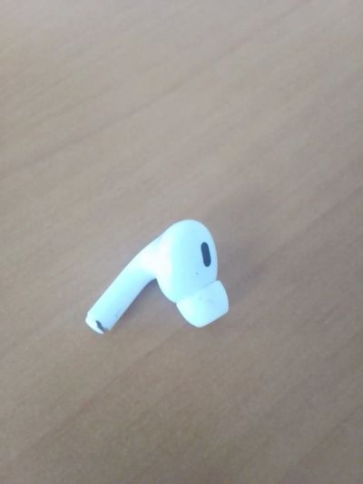 Лот: 24874092. Фото: 1. Airpods 2 левый. Наушники, гарнитуры