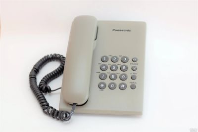 Лот: 13634437. Фото: 1. Телефон проводной Panasonic KX-TS2350RUH. Проводные телефоны