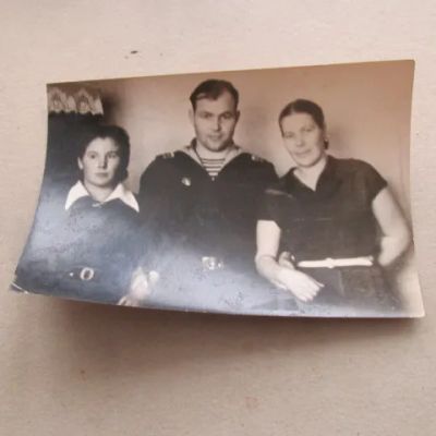 Лот: 22163638. Фото: 1. Фотография На побывку едет молодой... Фотографии