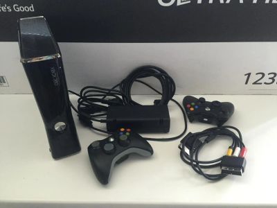 Лот: 7963414. Фото: 1. X-BOX 360 s. Игровые приставки, консоли