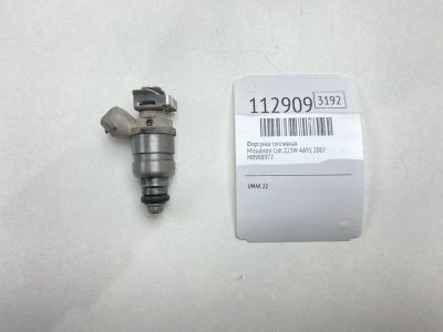 Лот: 25390330. Фото: 1. Форсунка топливная Mitsubishi... Топливная система