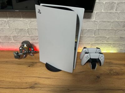 Лот: 21249547. Фото: 1. Playstation 5 с дисководом. Игровые приставки, консоли