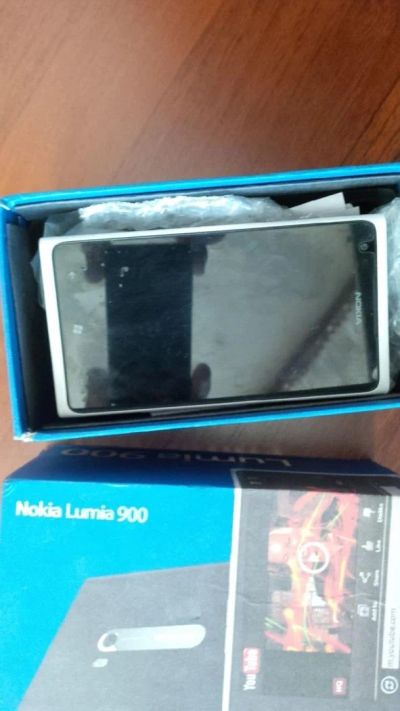 Лот: 8039014. Фото: 1. Nokia Lumia 900 неисправная. Смартфоны