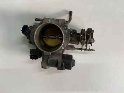 Лот: 17936457. Фото: 1. Дроссельная заслонка Subaru Forester. Двигатель и элементы двигателя