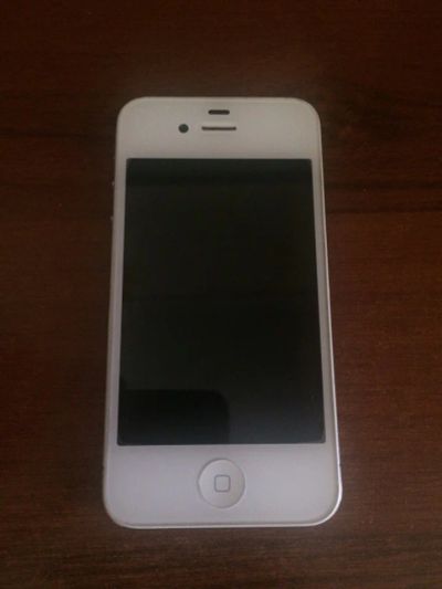 Лот: 9620276. Фото: 1. iPhone 4s белый. Смартфоны