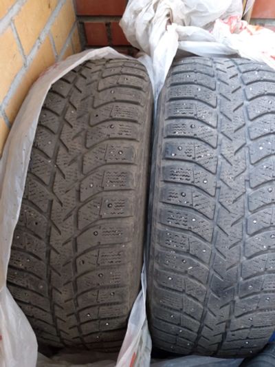 Лот: 16504518. Фото: 1. Шины 215/60 R-16 Bridgestone Ice... Шины